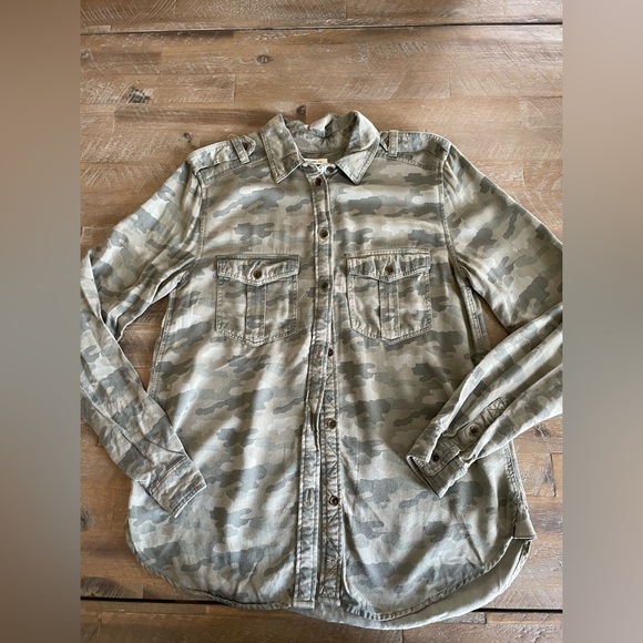Camo button down - Picture 2 of 6